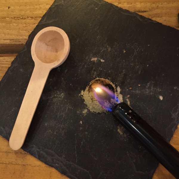 Cuillère pour encens en poudre